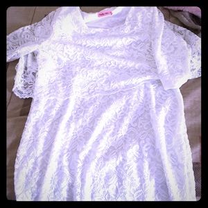 White medium nursing shirt